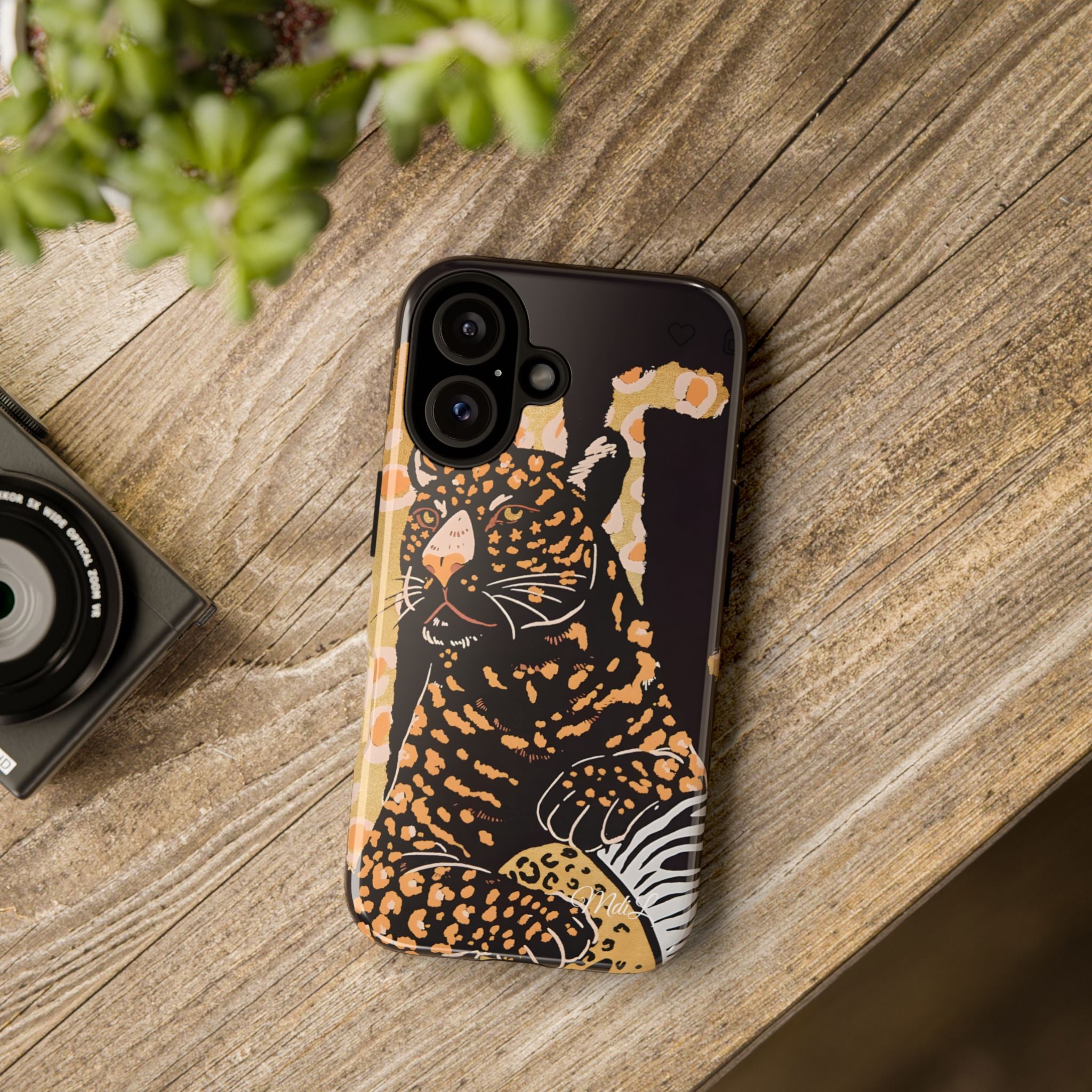 Artsy | Leopard - Mare di Luna