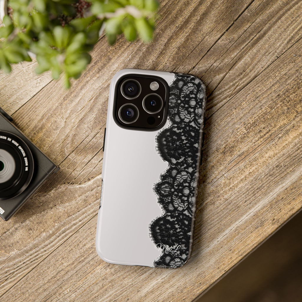 Lace | Black and White - Mare di Luna