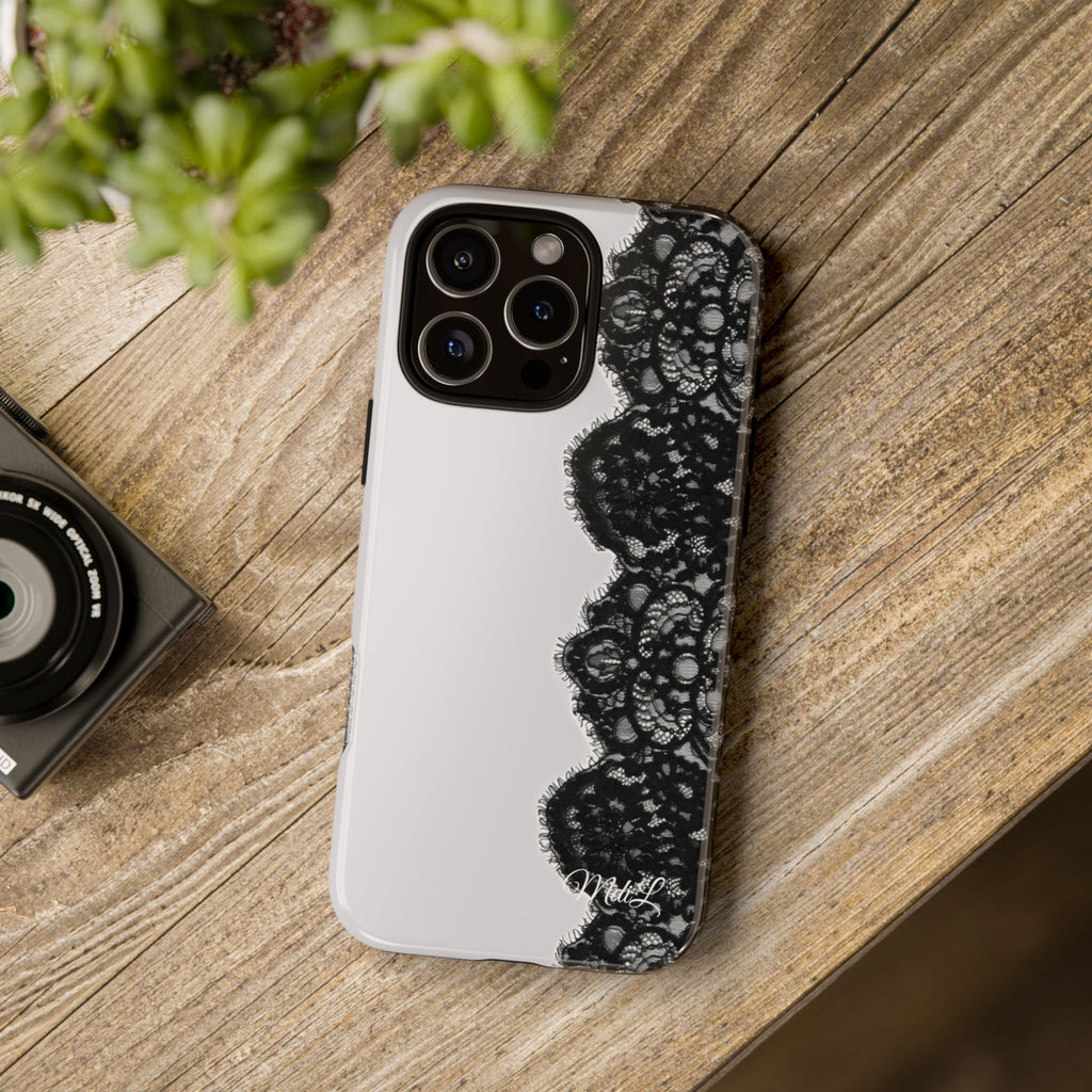 Lace | Black and White - Mare di Luna