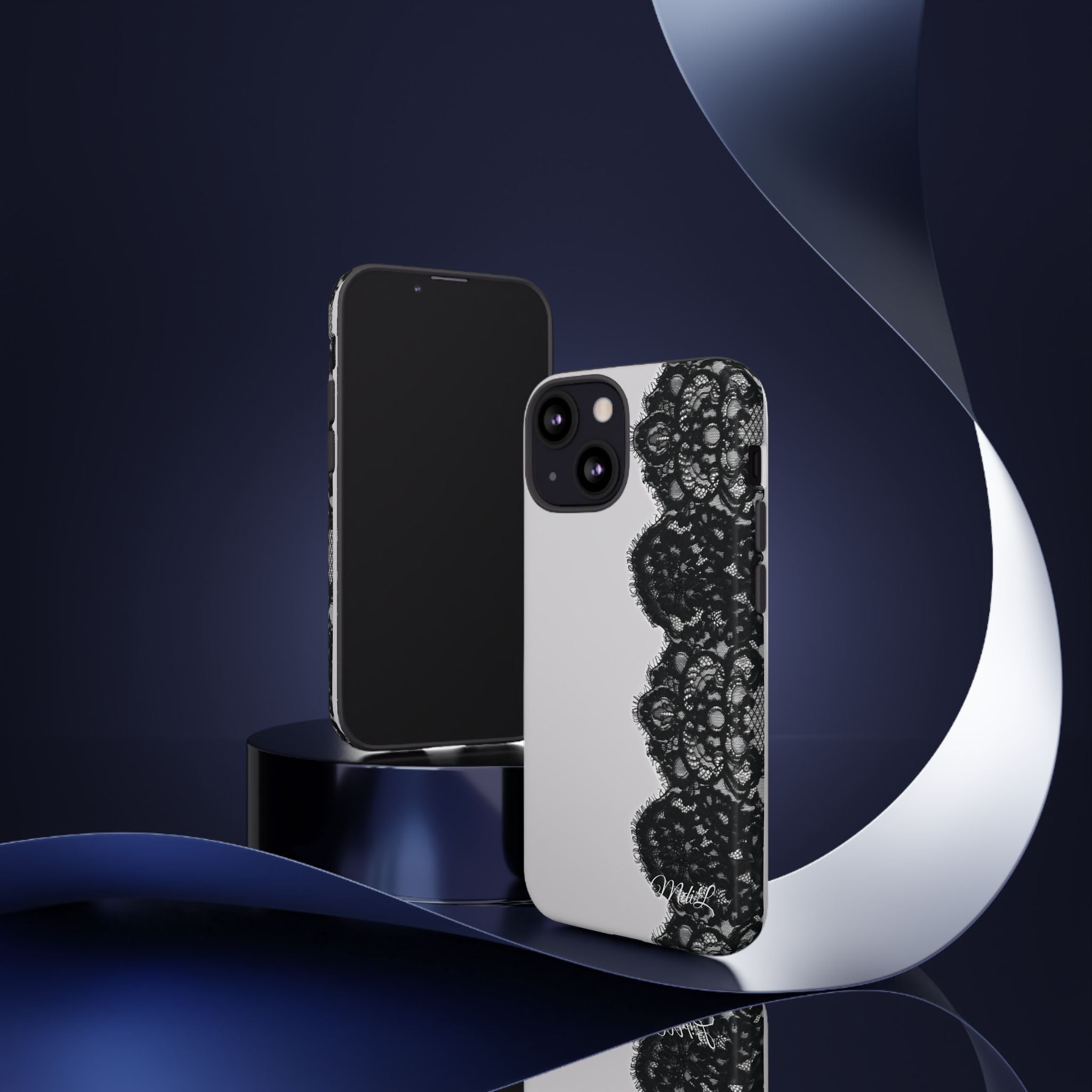 Lace | Black and White - Mare di Luna