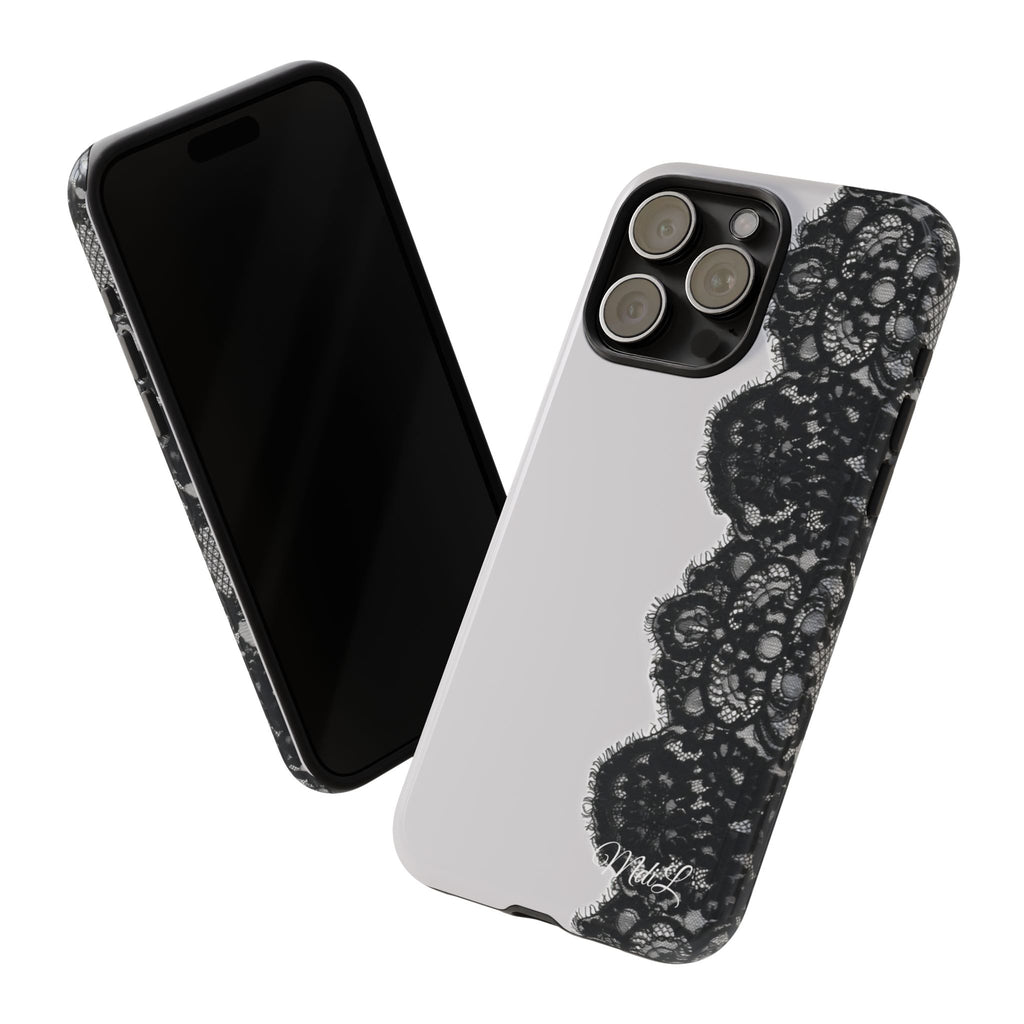 Lace | Black and White - Mare di Luna